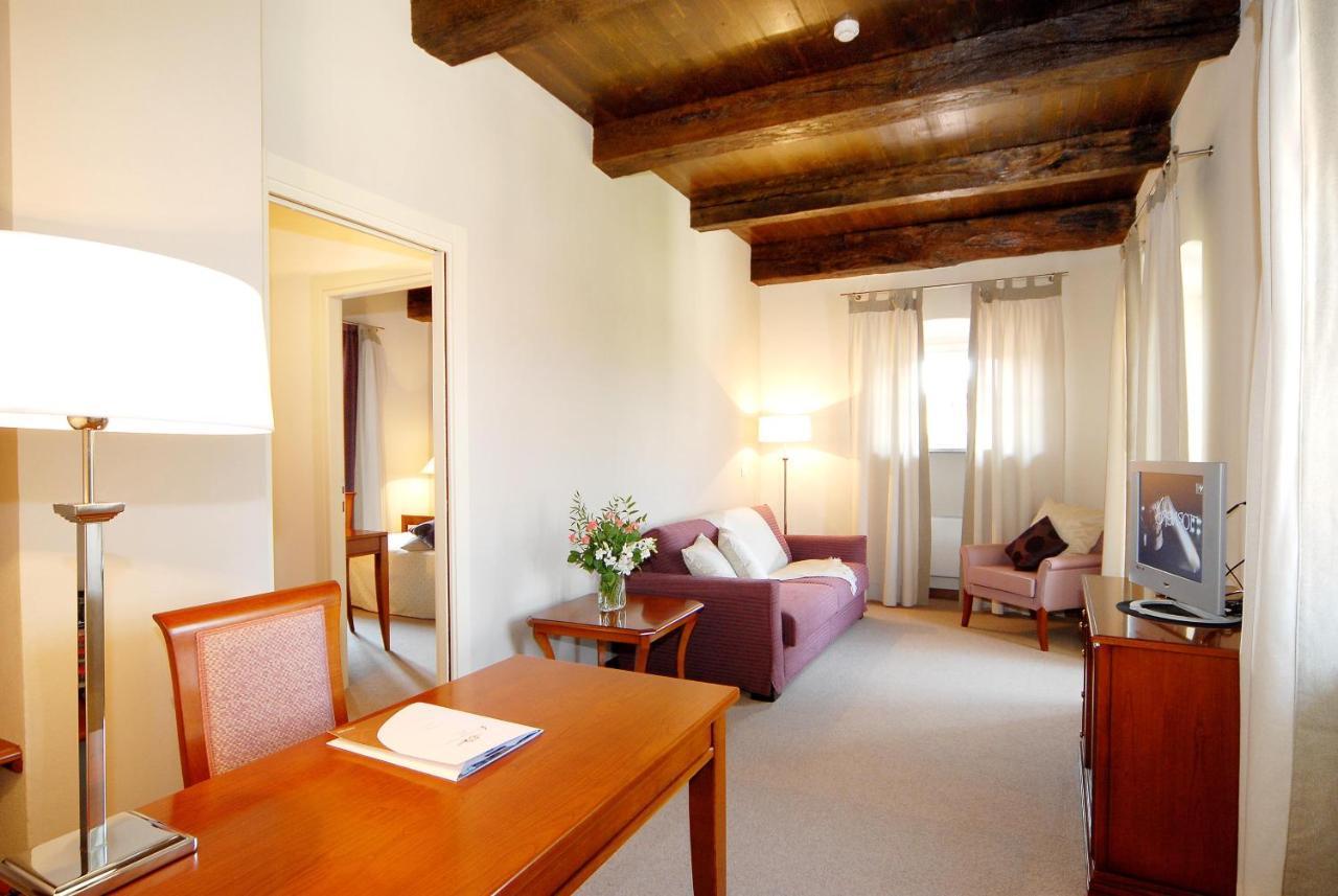 Hotel Antico Podere Propano Saluzzo Exterior foto