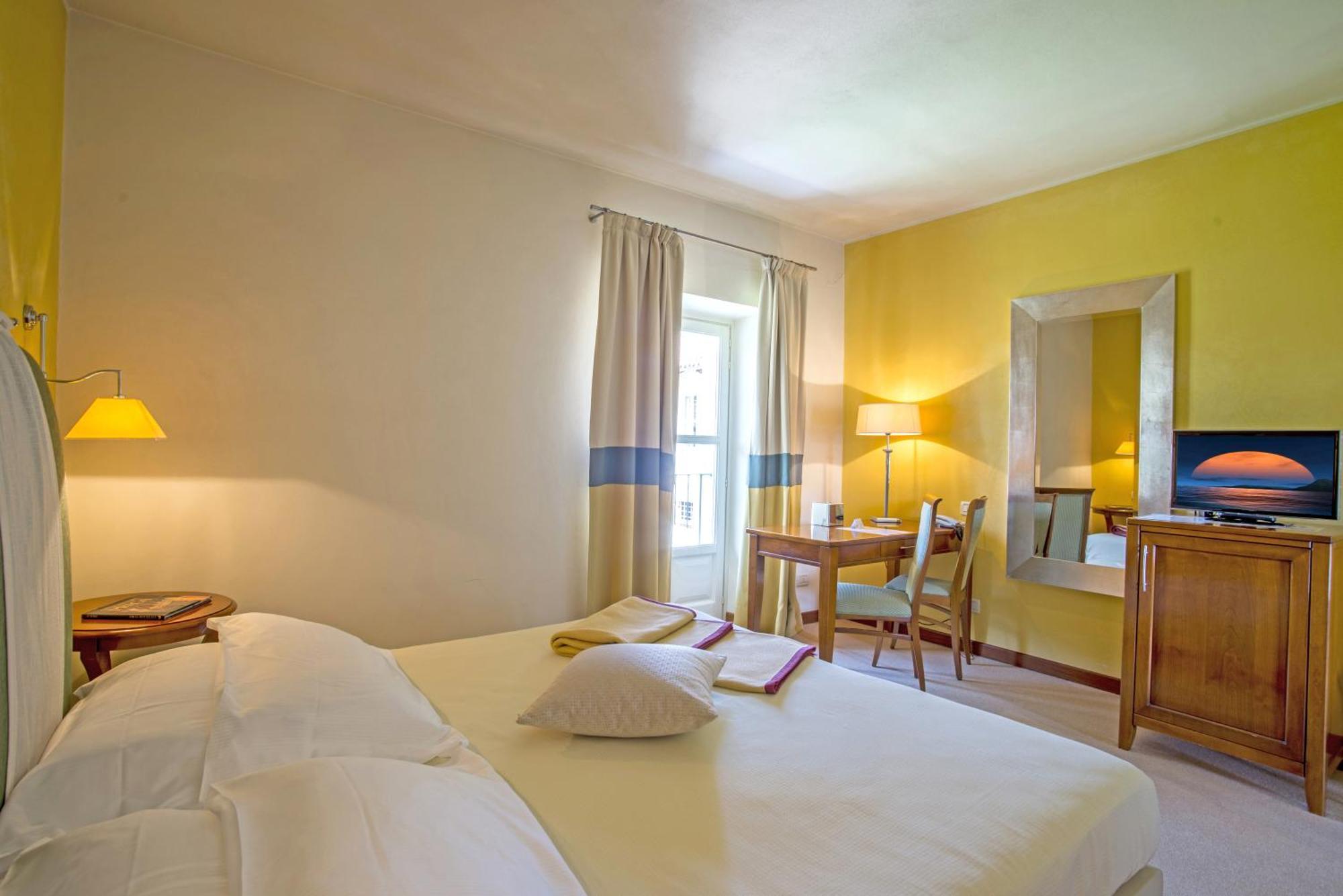 Hotel Antico Podere Propano Saluzzo Exterior foto