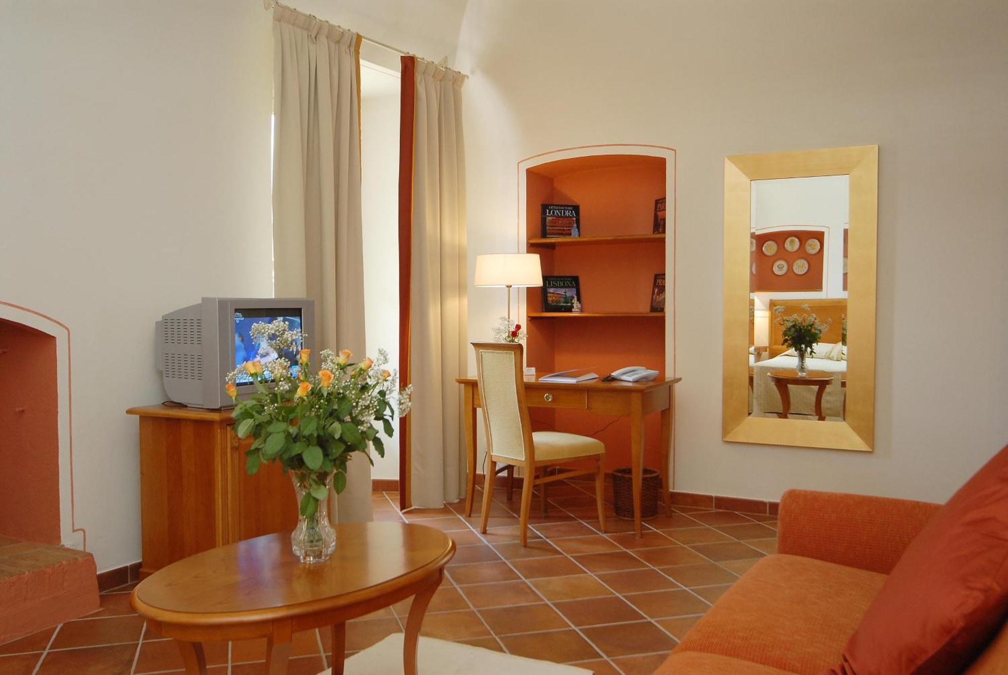 Hotel Antico Podere Propano Saluzzo Exterior foto